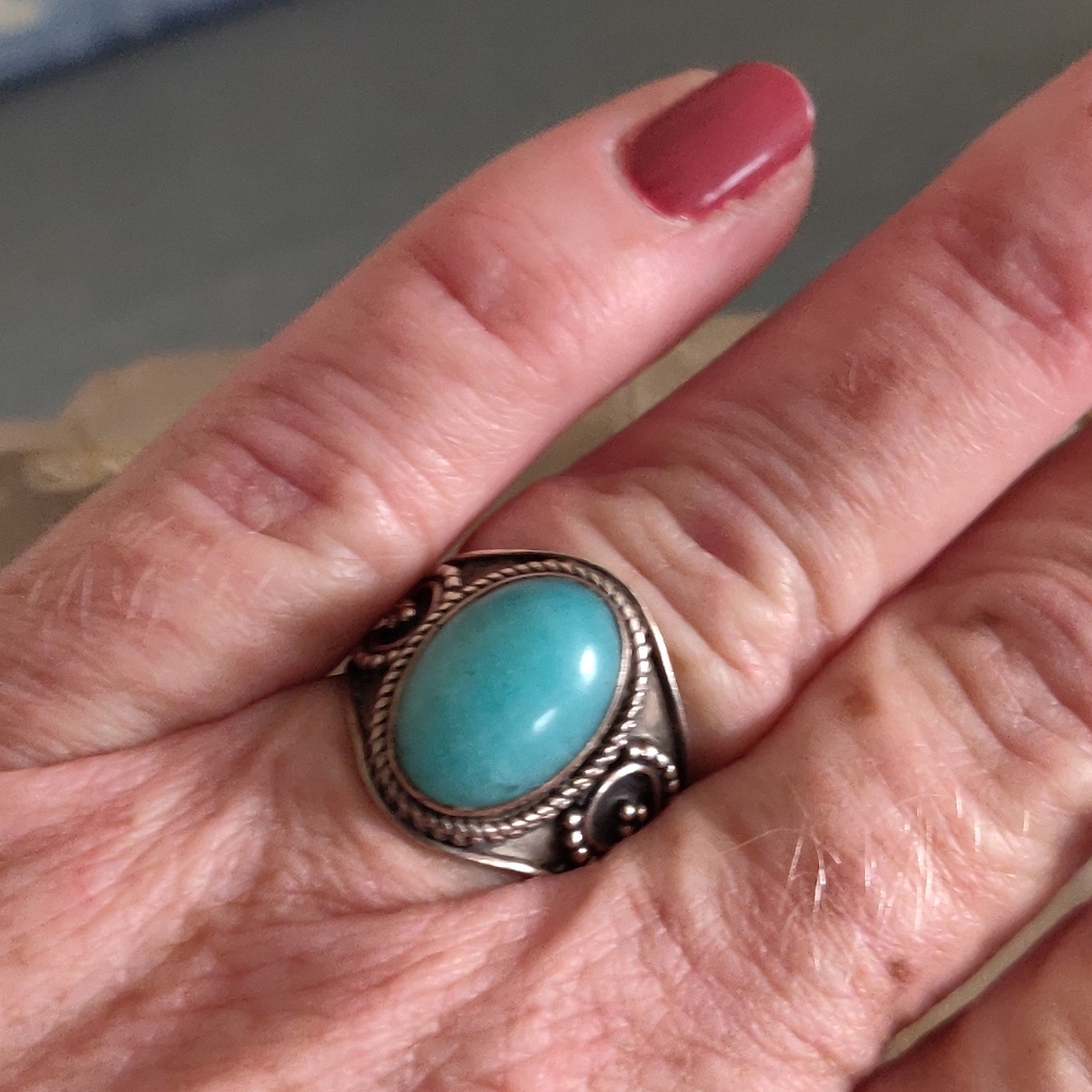Chalcedony Sterling Silver Ring - Picture 6 of 8